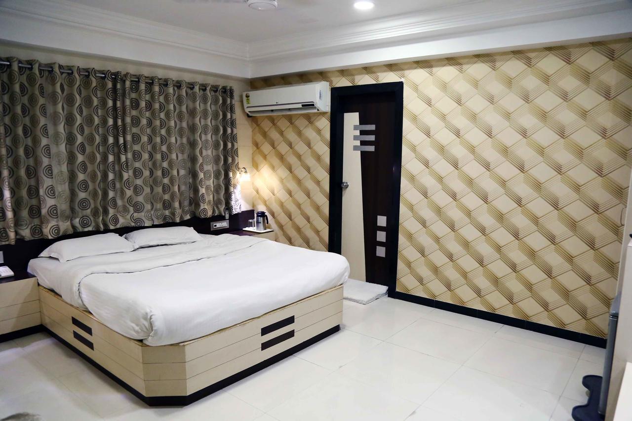 Hotel Regency Jamnagar Ngoại thất bức ảnh