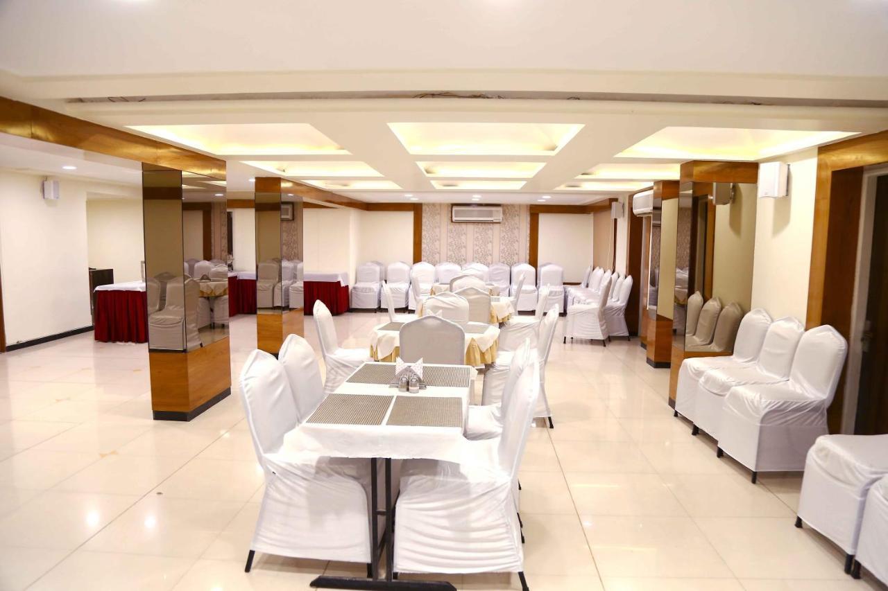 Hotel Regency Jamnagar Ngoại thất bức ảnh