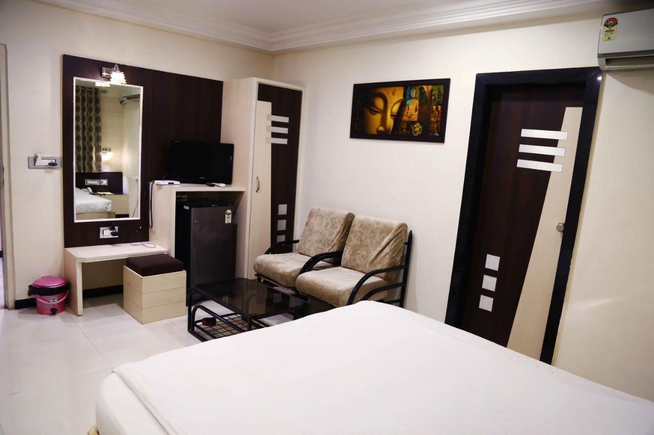 Hotel Regency Jamnagar Ngoại thất bức ảnh