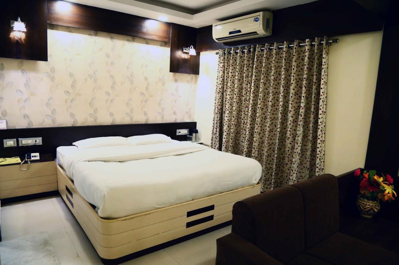 Hotel Regency Jamnagar Ngoại thất bức ảnh